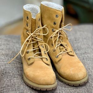 Timberland Boots. Tan. Women’s 9.5 M.